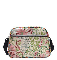 Floral patterned handbag with text about everyday handbags.